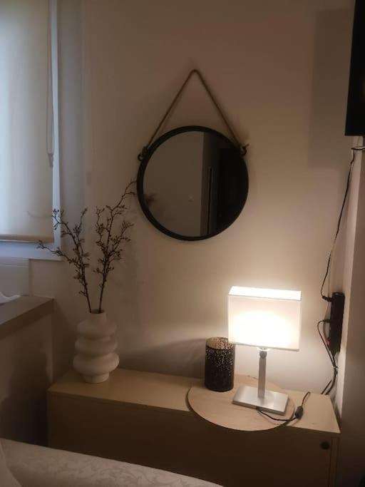 יואנינה Beautiful Downtown Studio! מראה חיצוני תמונה